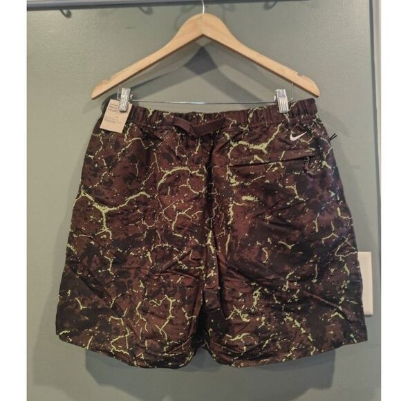 Nike ACG Trail Print AOP above knee shorts medium nwt - Picture 3 of 3